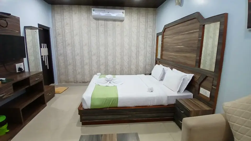 Garden Cottage bedroom